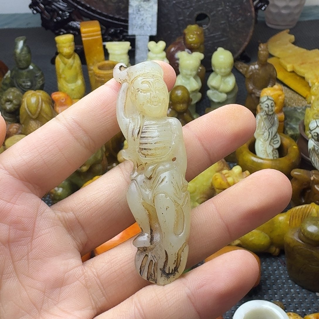 白玉菩提吊坠。。。