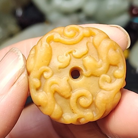 和田玉（糖玉）未镶嵌颈饰