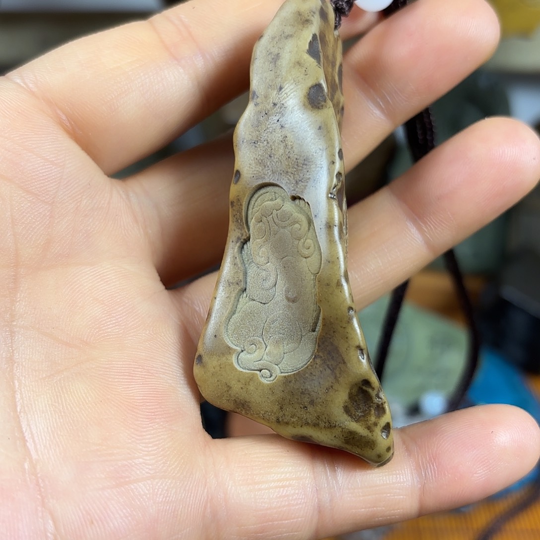 新疆戈壁石原石雕刻