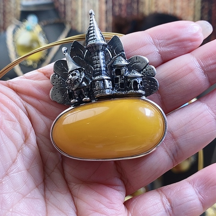 琥珀颈饰银S925镶嵌蜜蜡吊坠