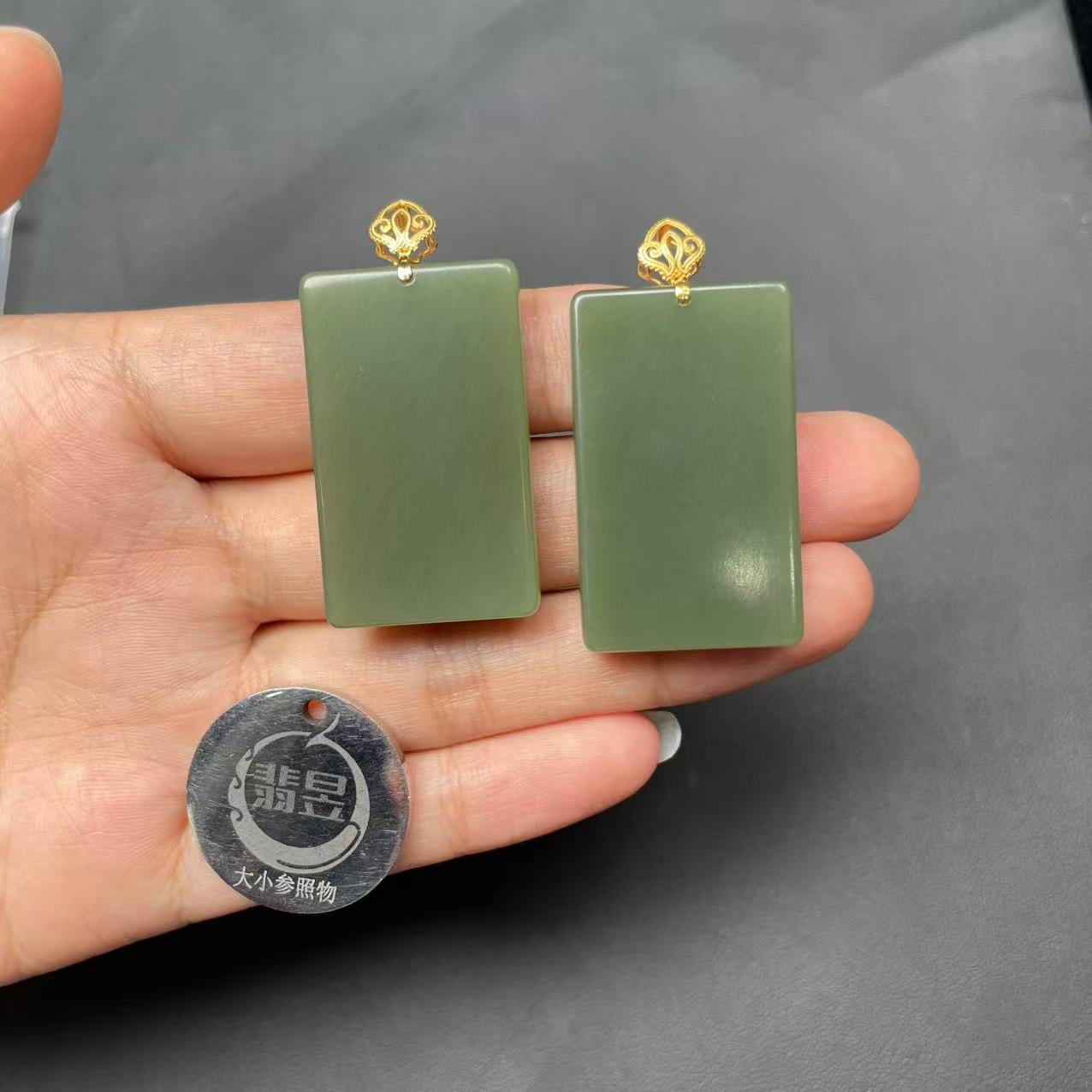 37776T31-4NH30-和田玉吊坠18K金扣-多样性发其一