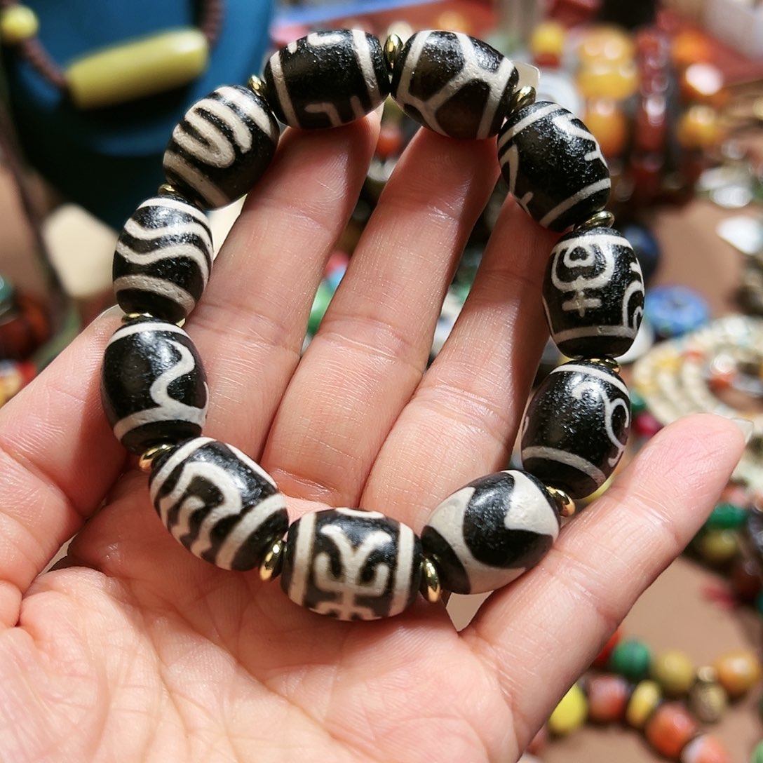 玛瑙/玉髓手串未镶嵌