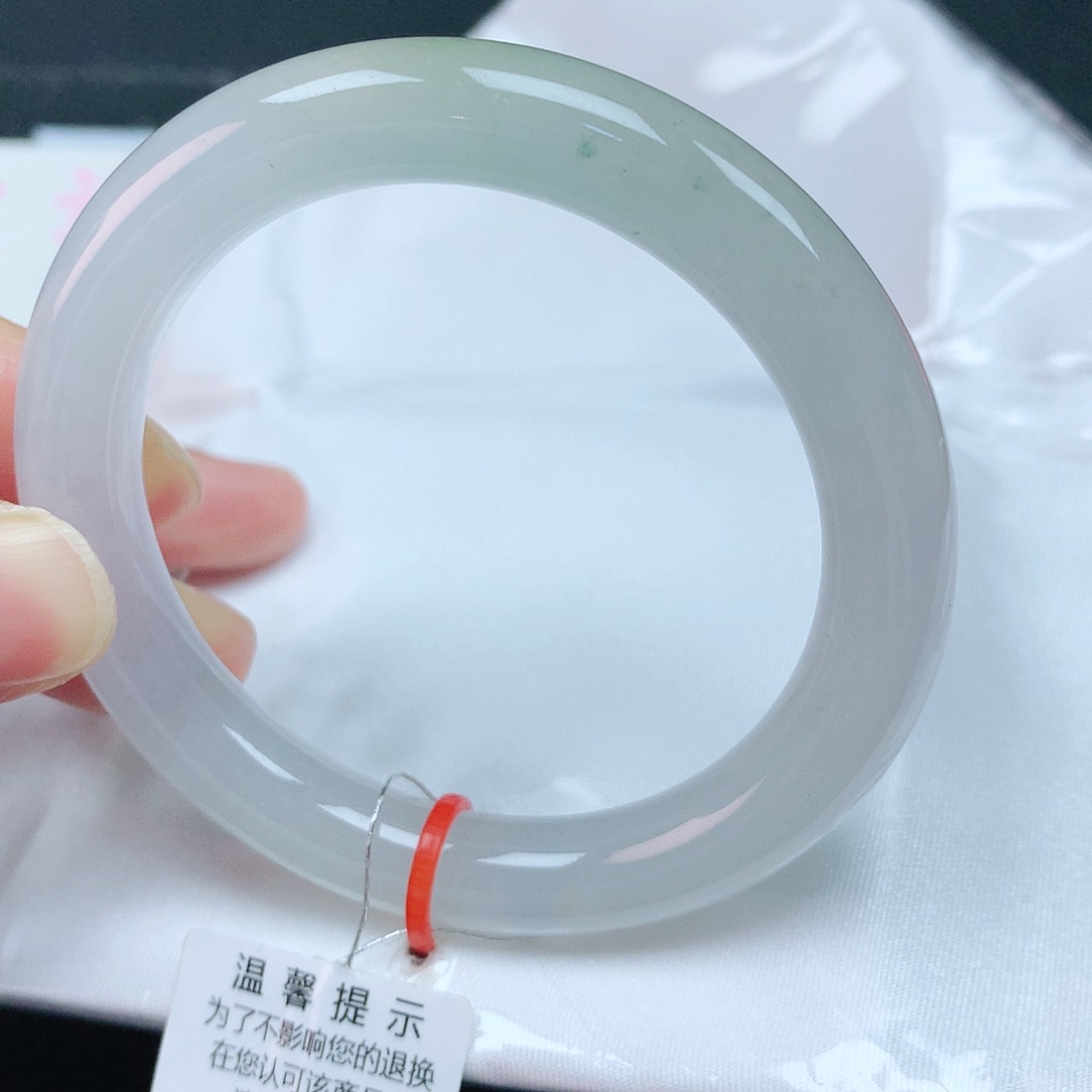 翡翠手镯未镶嵌50+圈