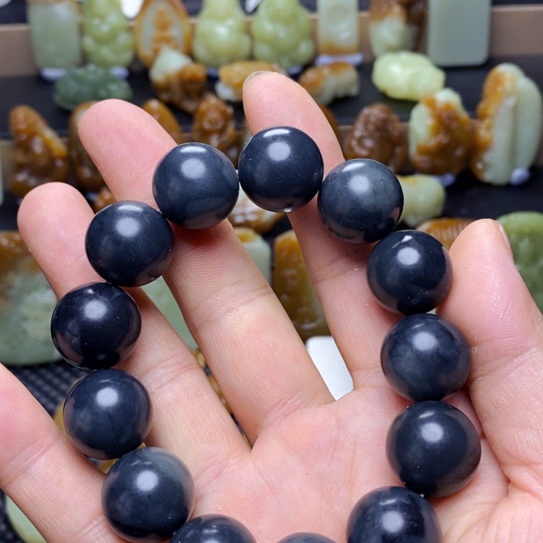 和田玉未镶嵌吊坠(不含链)