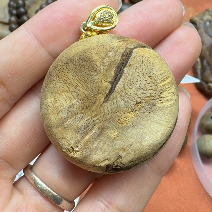 大叶紫檀（黑酸枝木类）