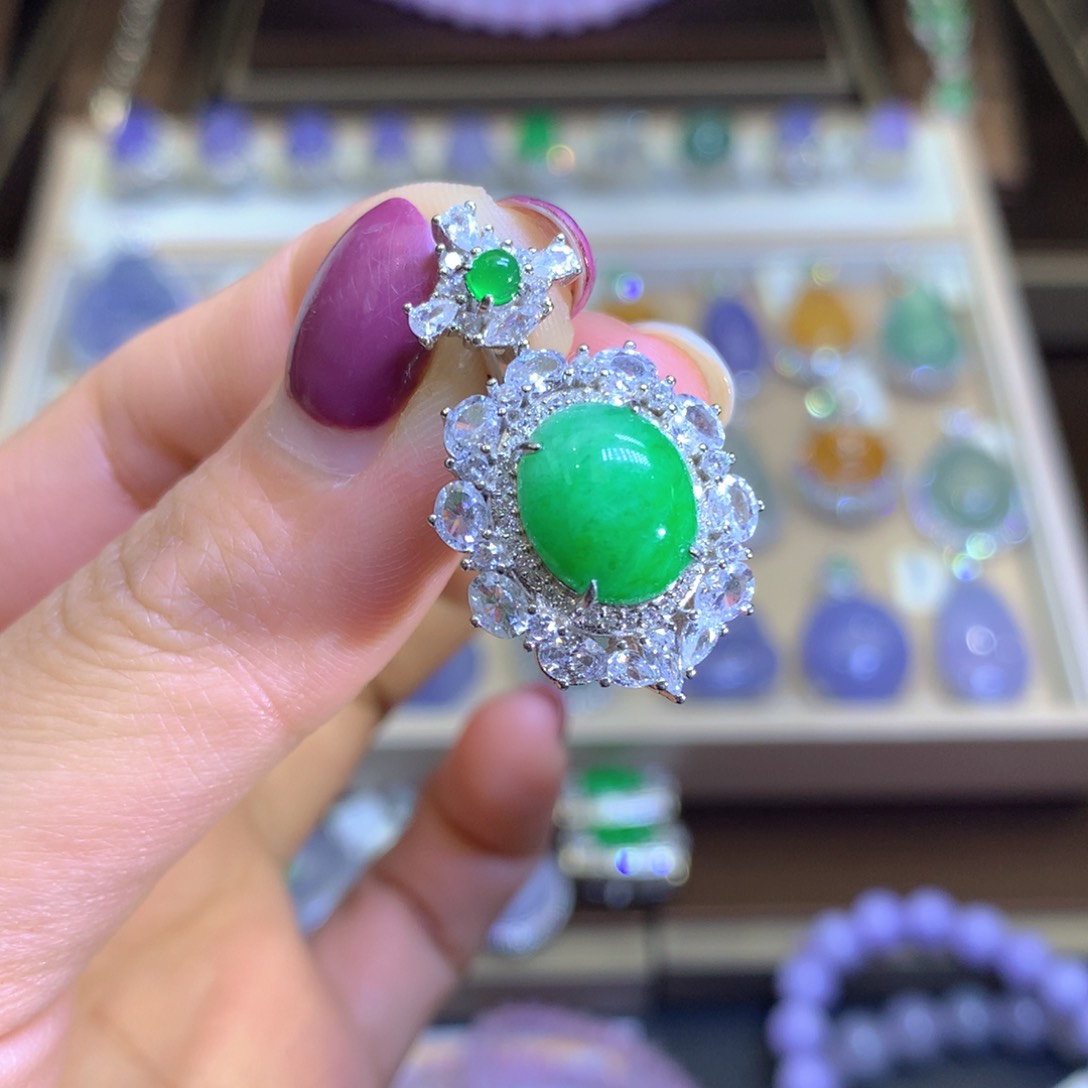 翡翠颈饰银S925镶嵌翡翠