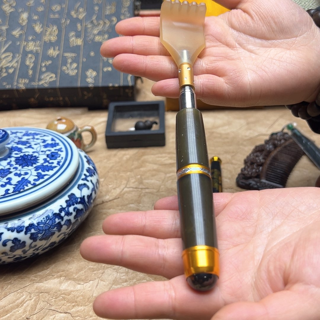 大叶紫檀（黑酸枝木类）