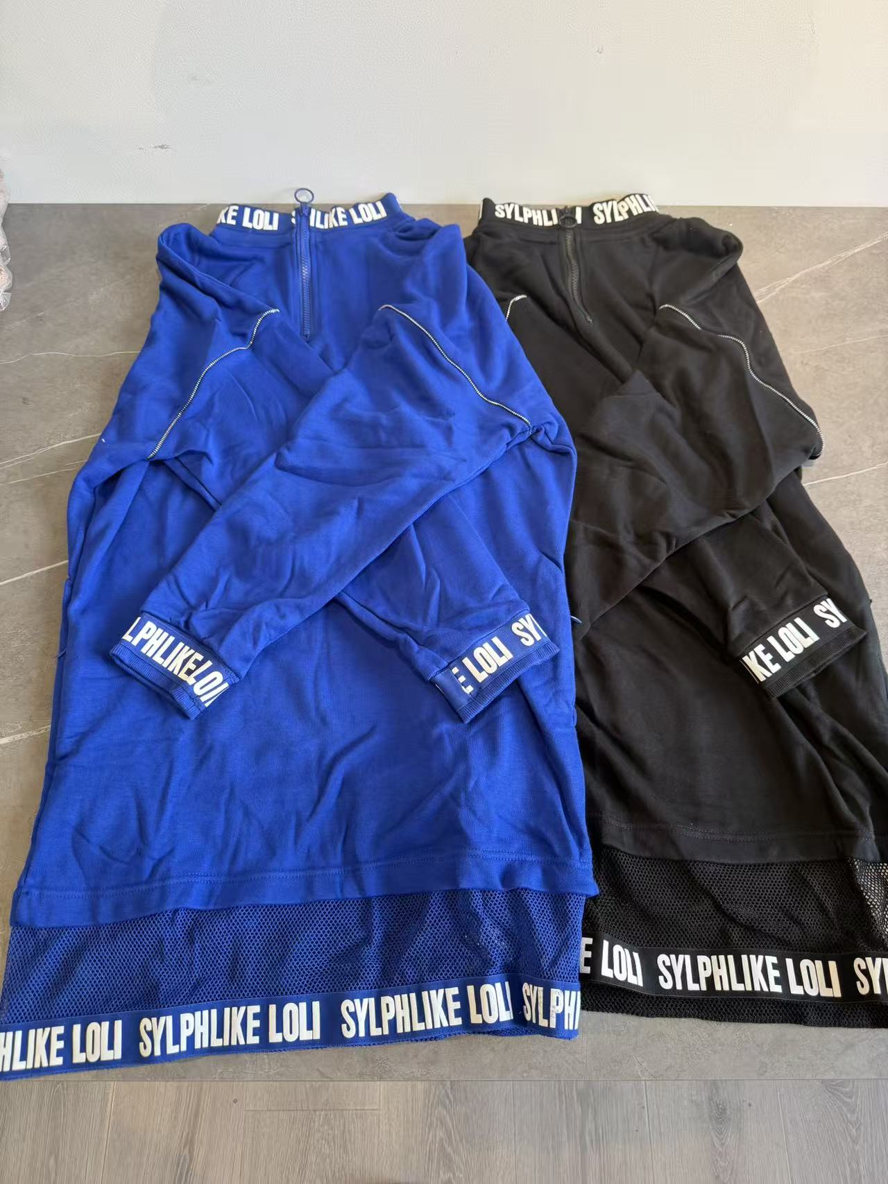 字母宽松型长袖运动休闲  1820