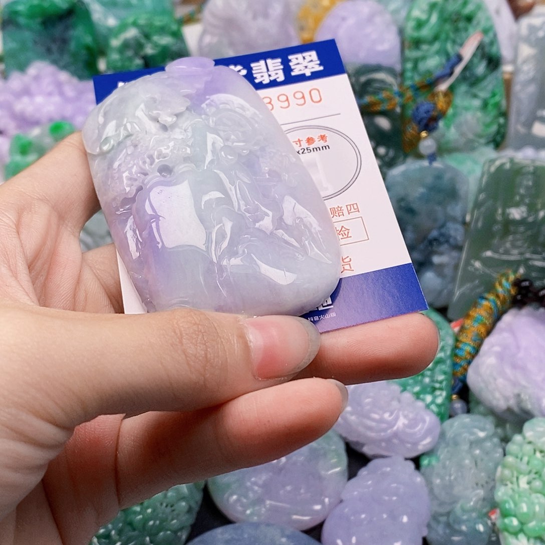吊坠(不含链)未镶嵌翡翠?****奶