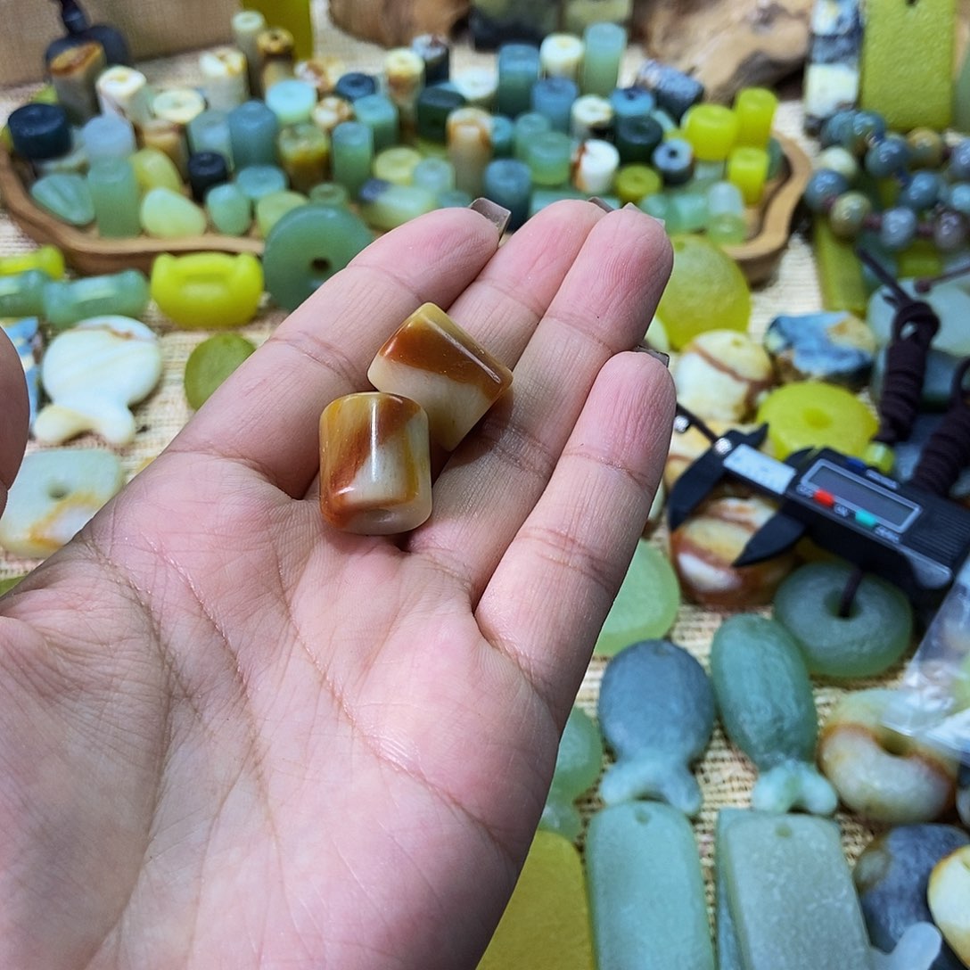 未镶嵌蛇纹石玉挂件千*鹤