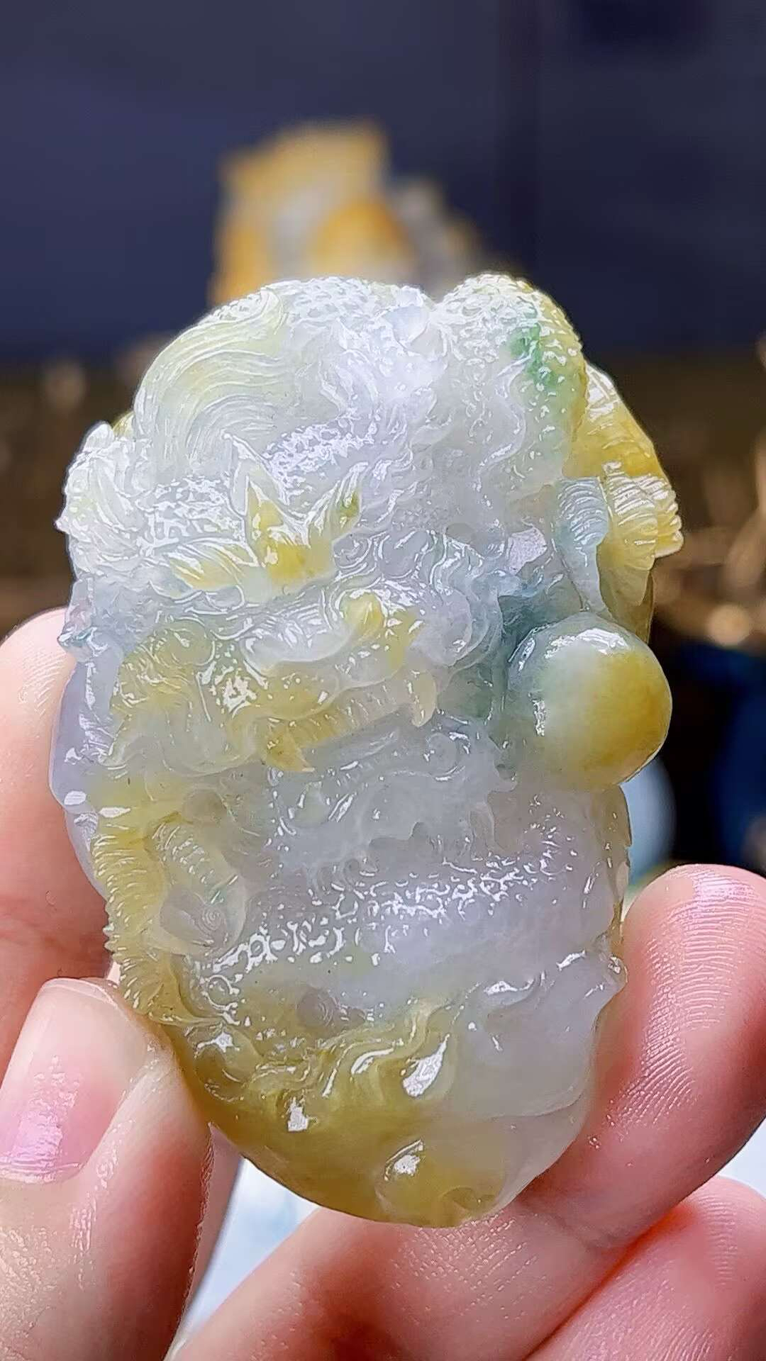 天然缅甸翡翠冰胶三彩龙牌毛货买断需抛光尺寸60宽40厚20