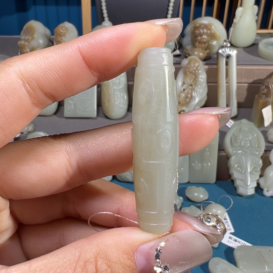 和田玉（糖玉）未镶嵌颈饰