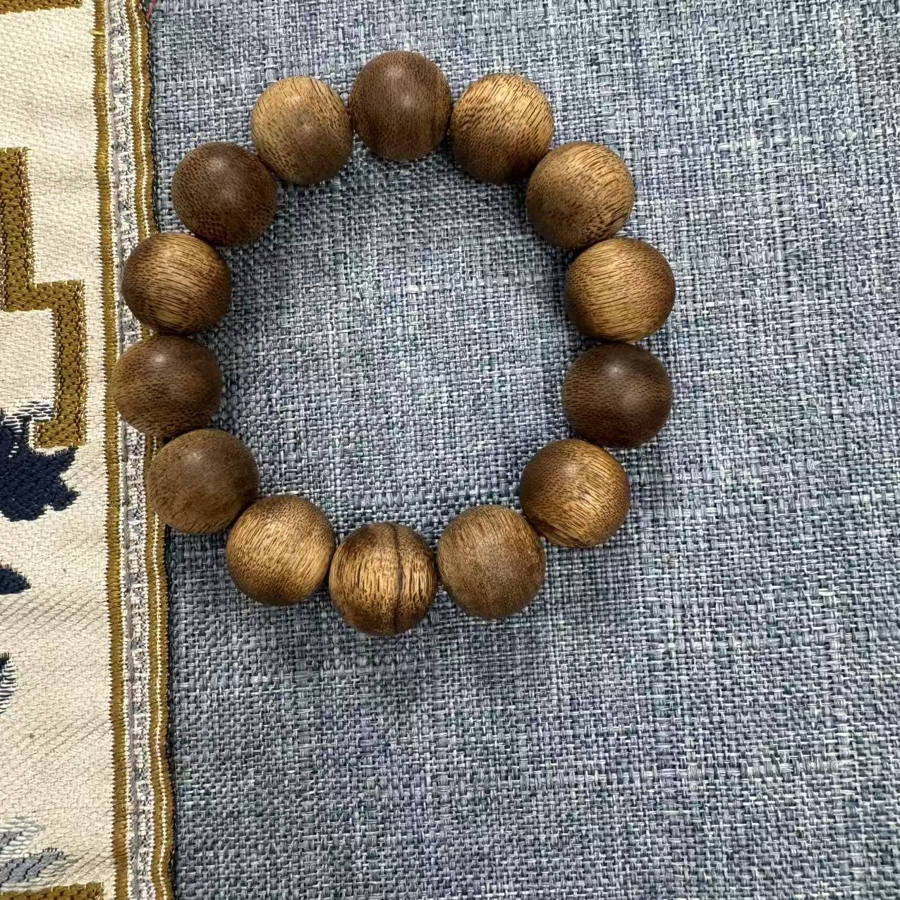 沉香19    莺歌绿奇手串-多样性发货-d01