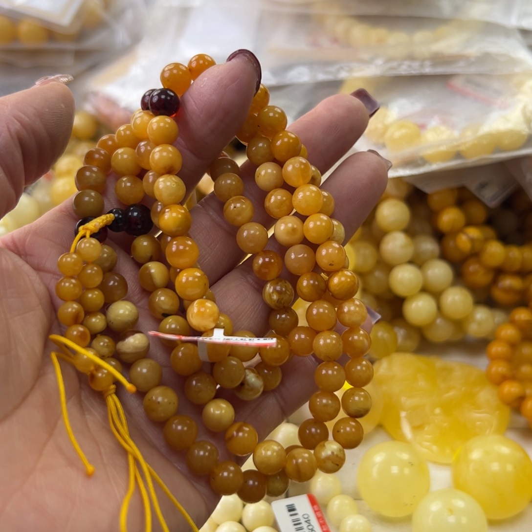 琥珀珠宝奇石未镶嵌