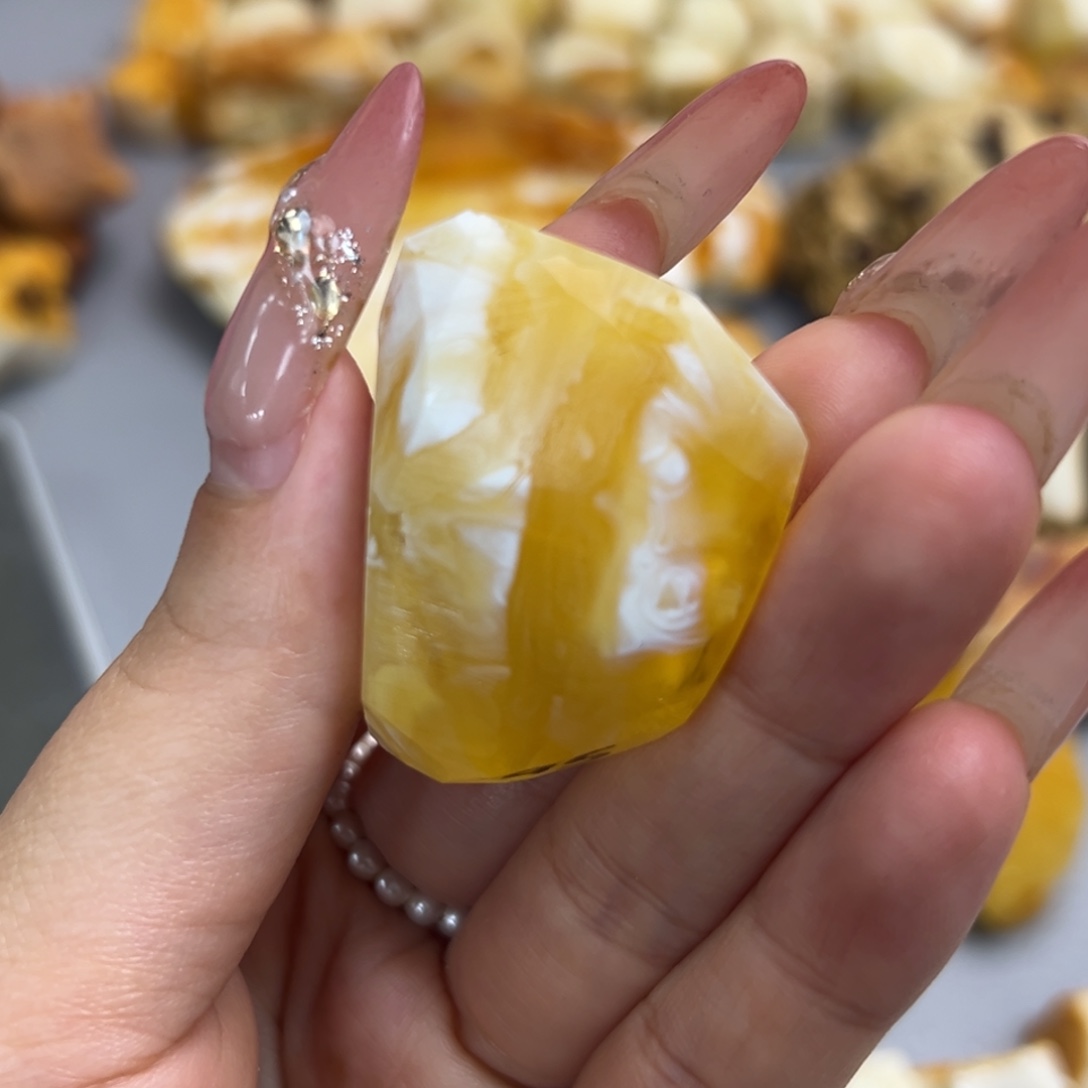 定制琥珀未镶嵌蜜蜡