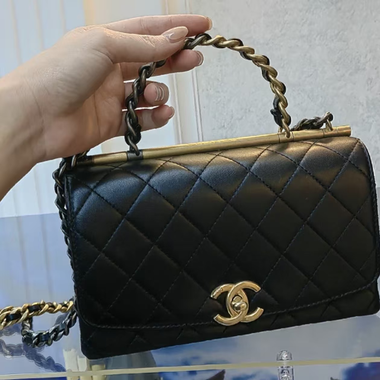 99新 Chanel/香奈儿 黑金鸳鸯手柄单肩包/DT192