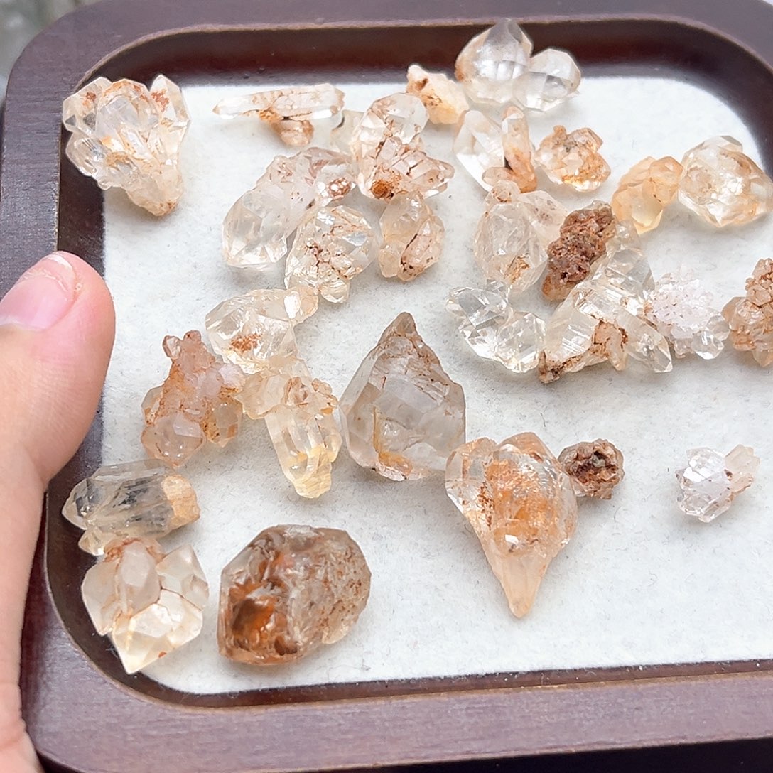 奥***芙珠宝半成品水晶未镶嵌32