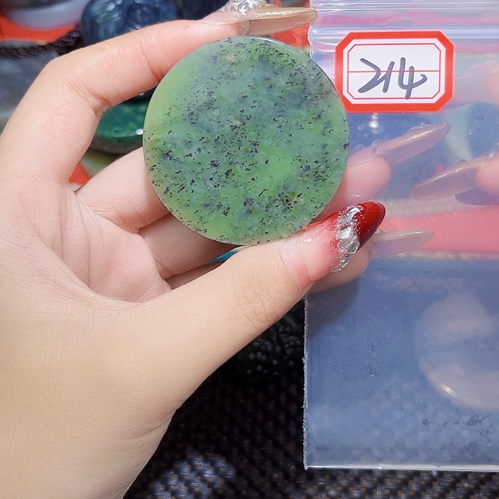 和田玉和田玉边角料随机发未镶嵌