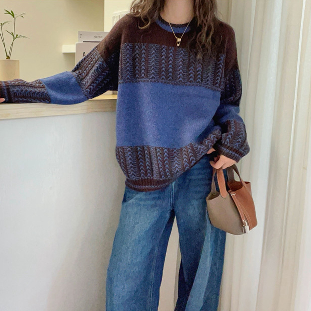 时尚慵懒风宽松蓝色条纹圆领套头长袖针织衫冬季新款保暖内搭毛衣