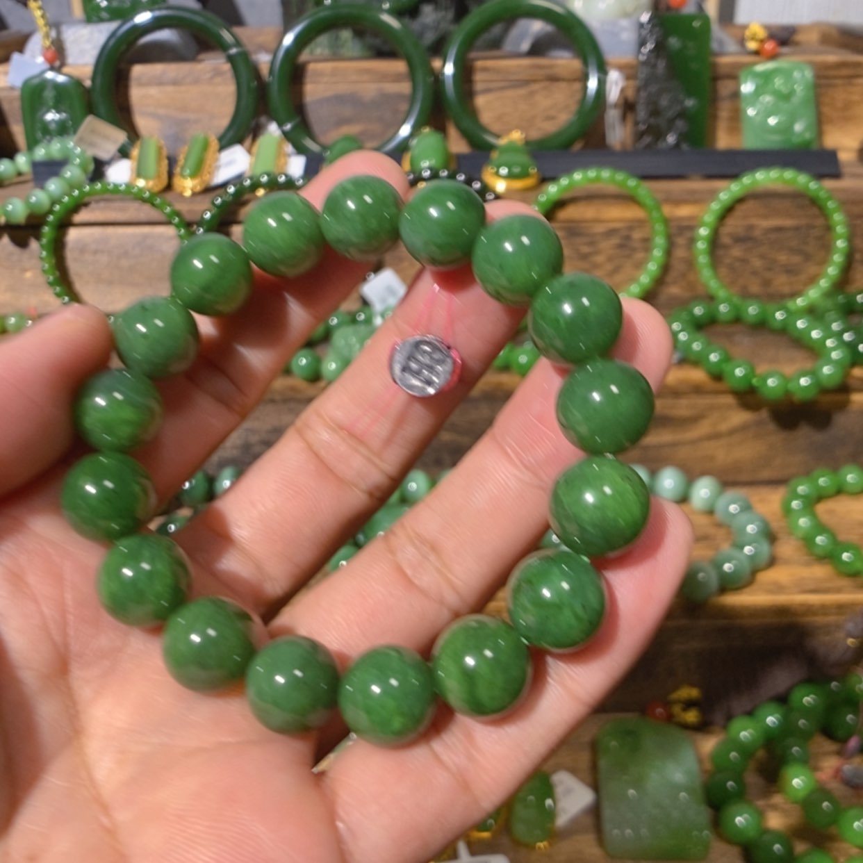 【闪购商品】吊坠(不含链)未镶嵌和田玉加拿大碧玉手串 12