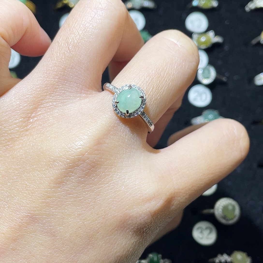 翡翠未镶嵌戒指戒指