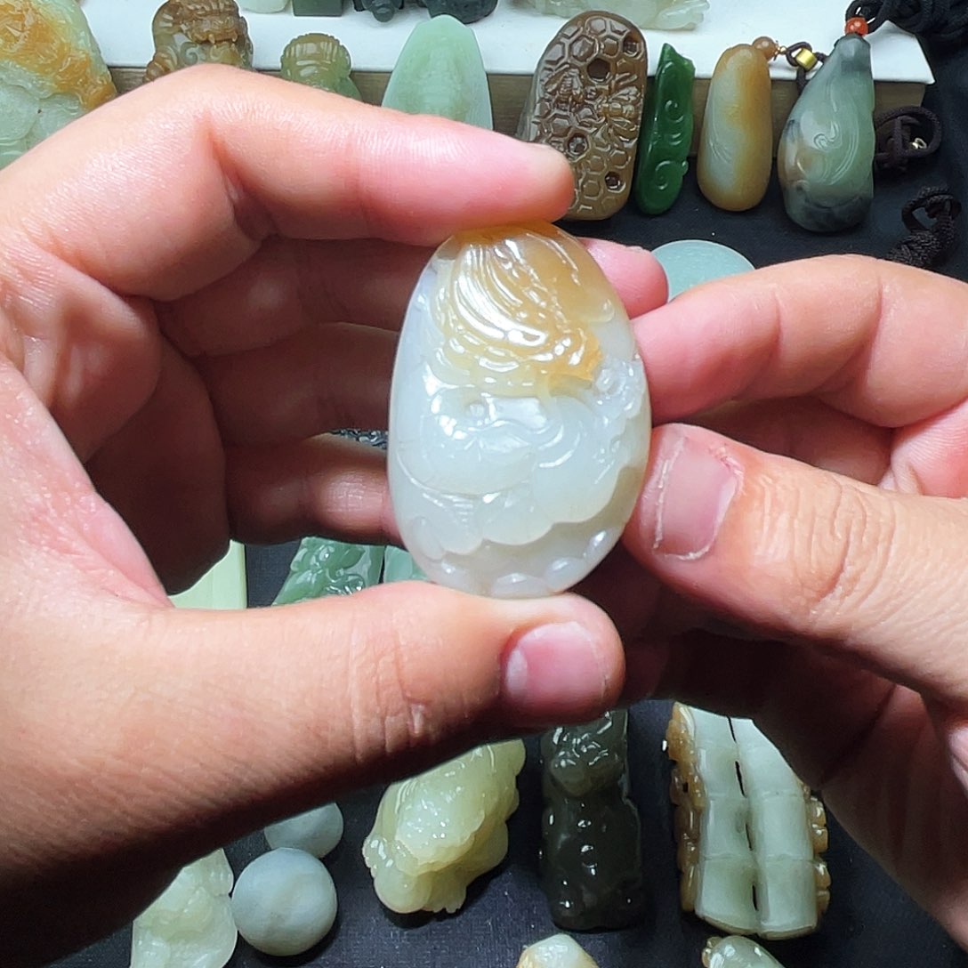 和田玉颈饰未镶嵌