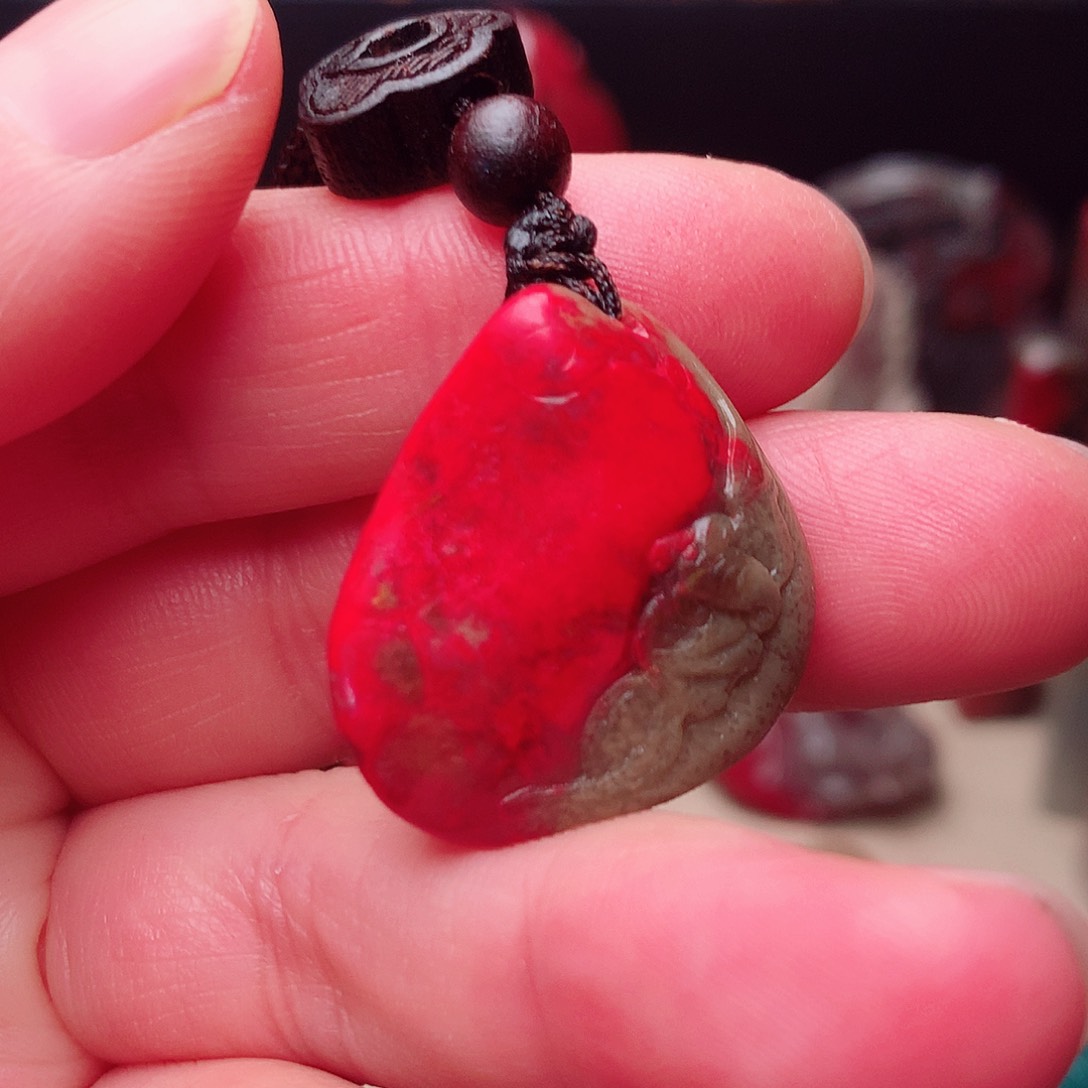 昌化鸡血石农*挂件