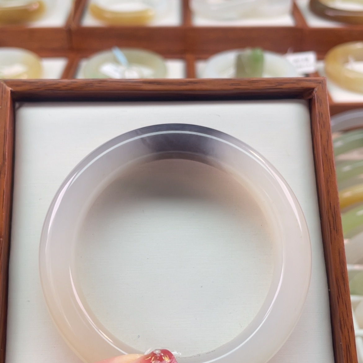 【闪购商品】和田玉手镯未镶嵌56