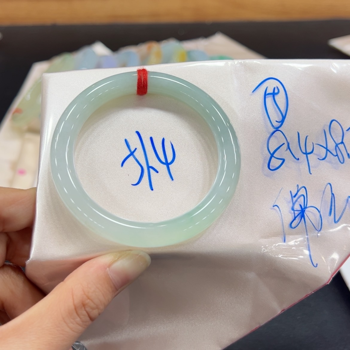 【闪购商品】翡翠手镯未镶嵌手镯