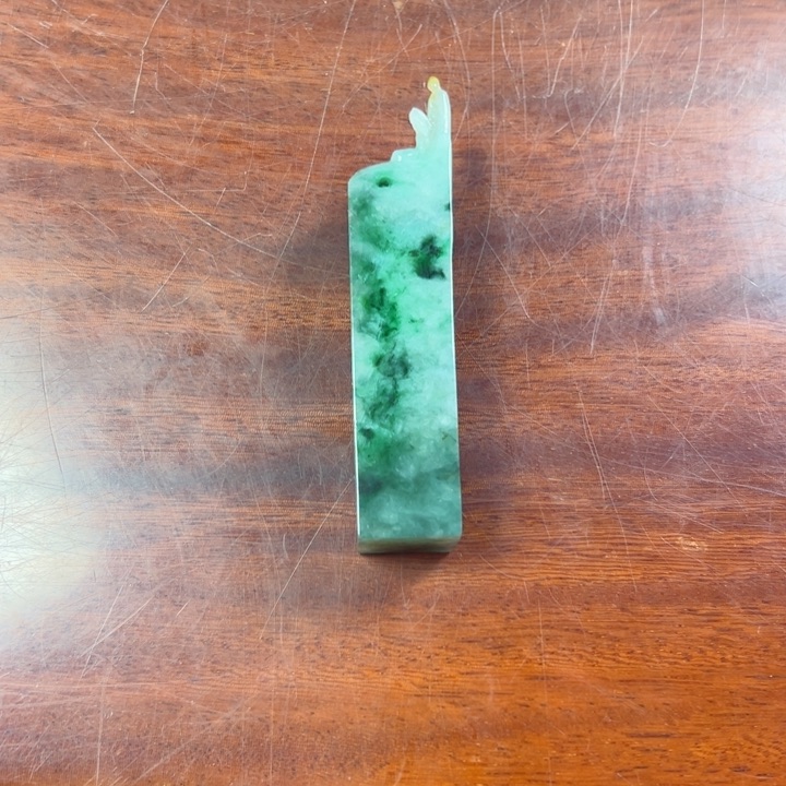 翡翠摆件未镶嵌翡翠