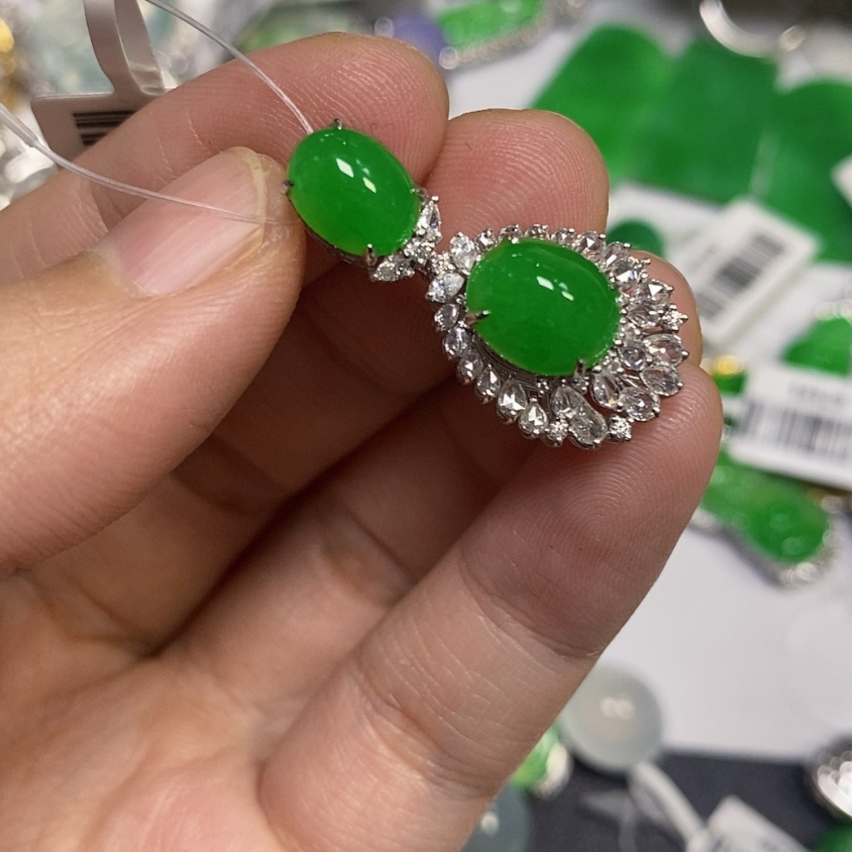 【闪购商品】颈饰18K金镶嵌翡翠黙*吊坠