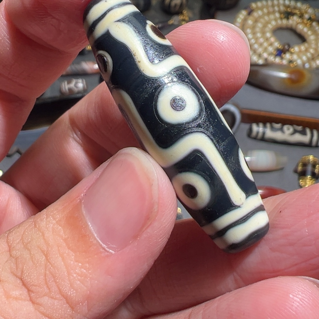 颈饰琉璃各种各样