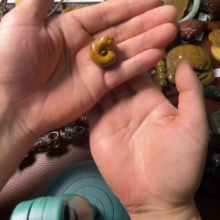 用***0岫岩河磨玉（透闪石质玉）未镶嵌吊坠(赠链)