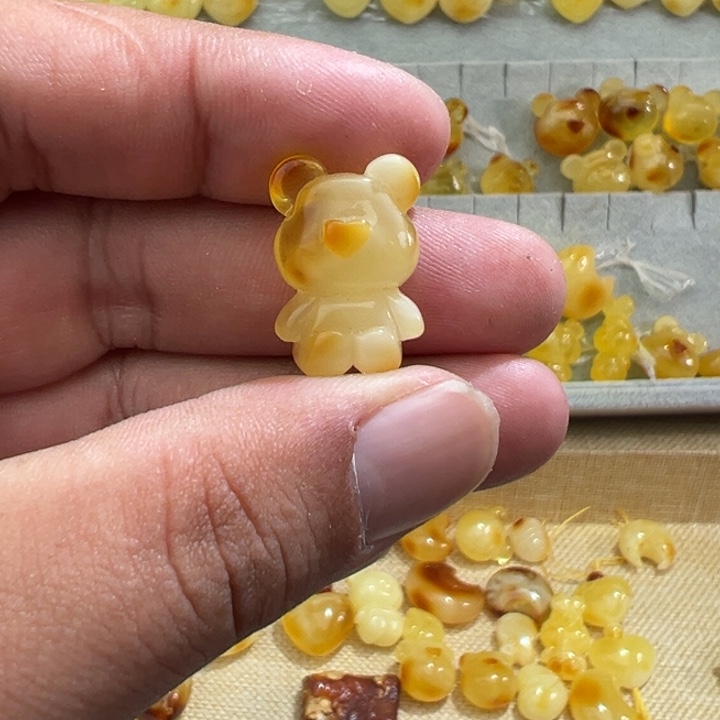 琥珀吊坠(不含链)未镶嵌2.05克小熊