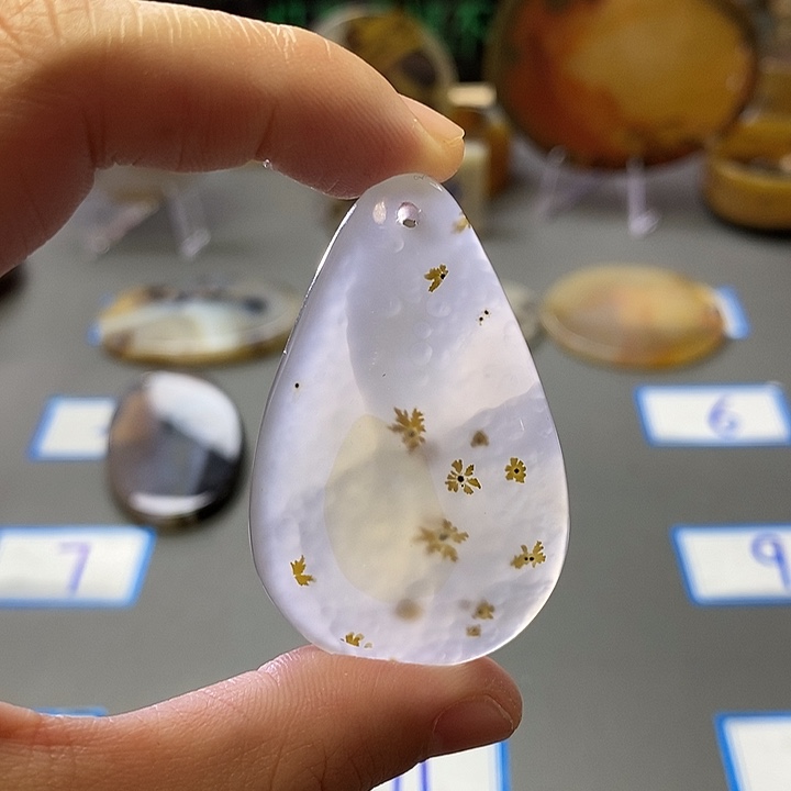 玛瑙/玉髓未镶嵌珠宝半成品99