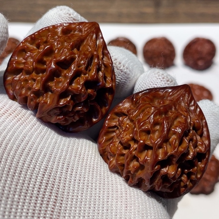 文玩核桃吊坠尊****主龙门涧39.10.1234