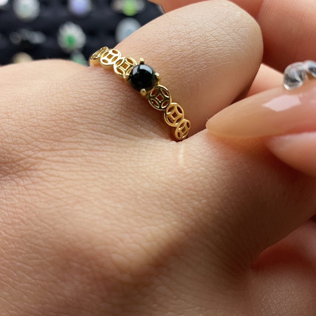 翡翠未镶嵌戒指翡翠