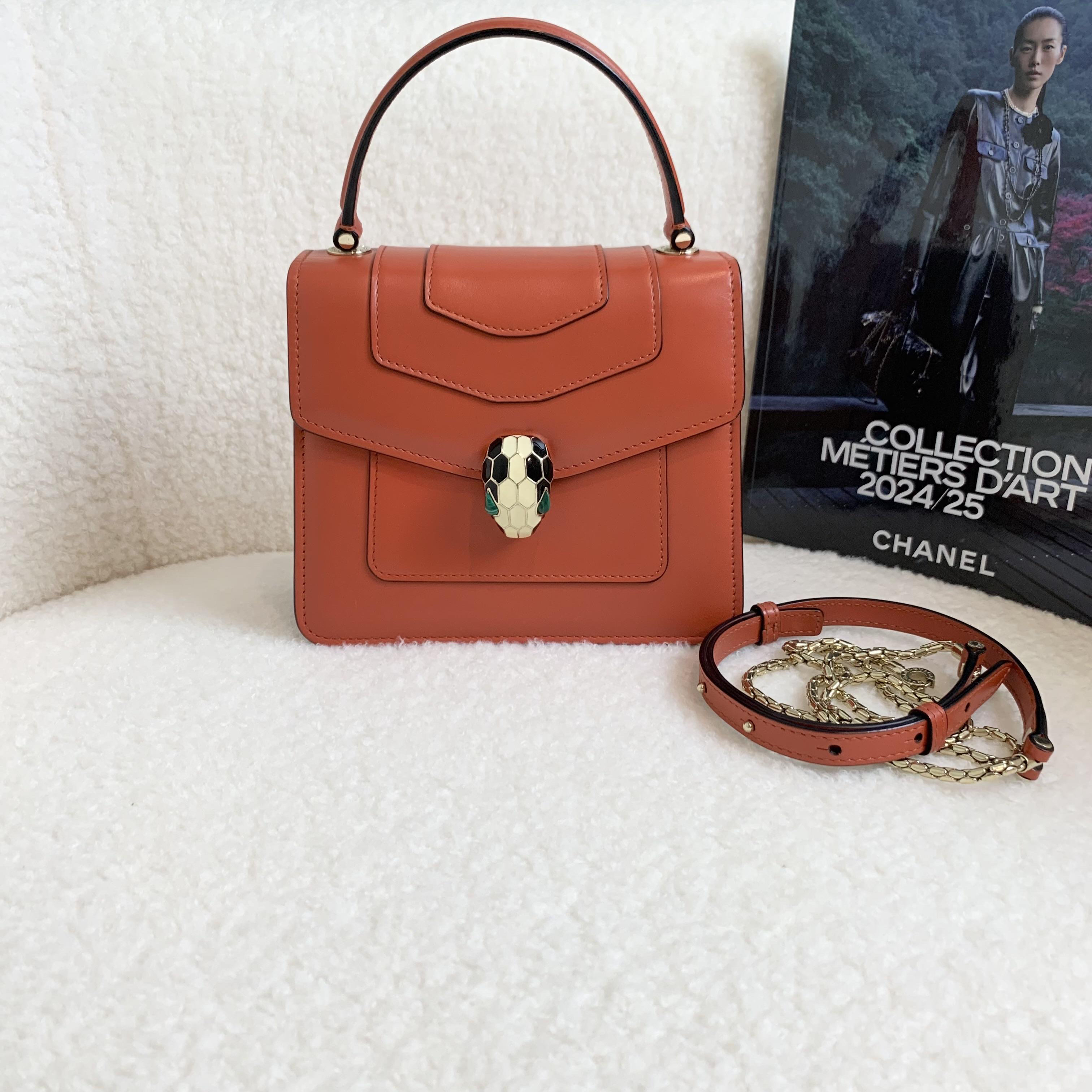 99新 BVLGARI/宝格丽 壹臻/ 暗红珐琅蛇头风琴包14564082