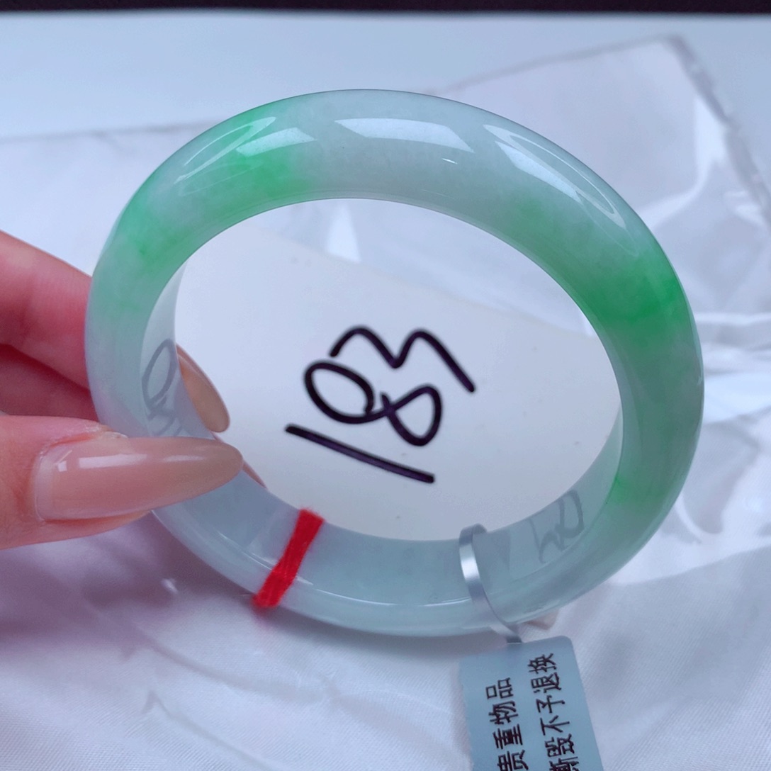 翡翠手镯未镶嵌翡翠57