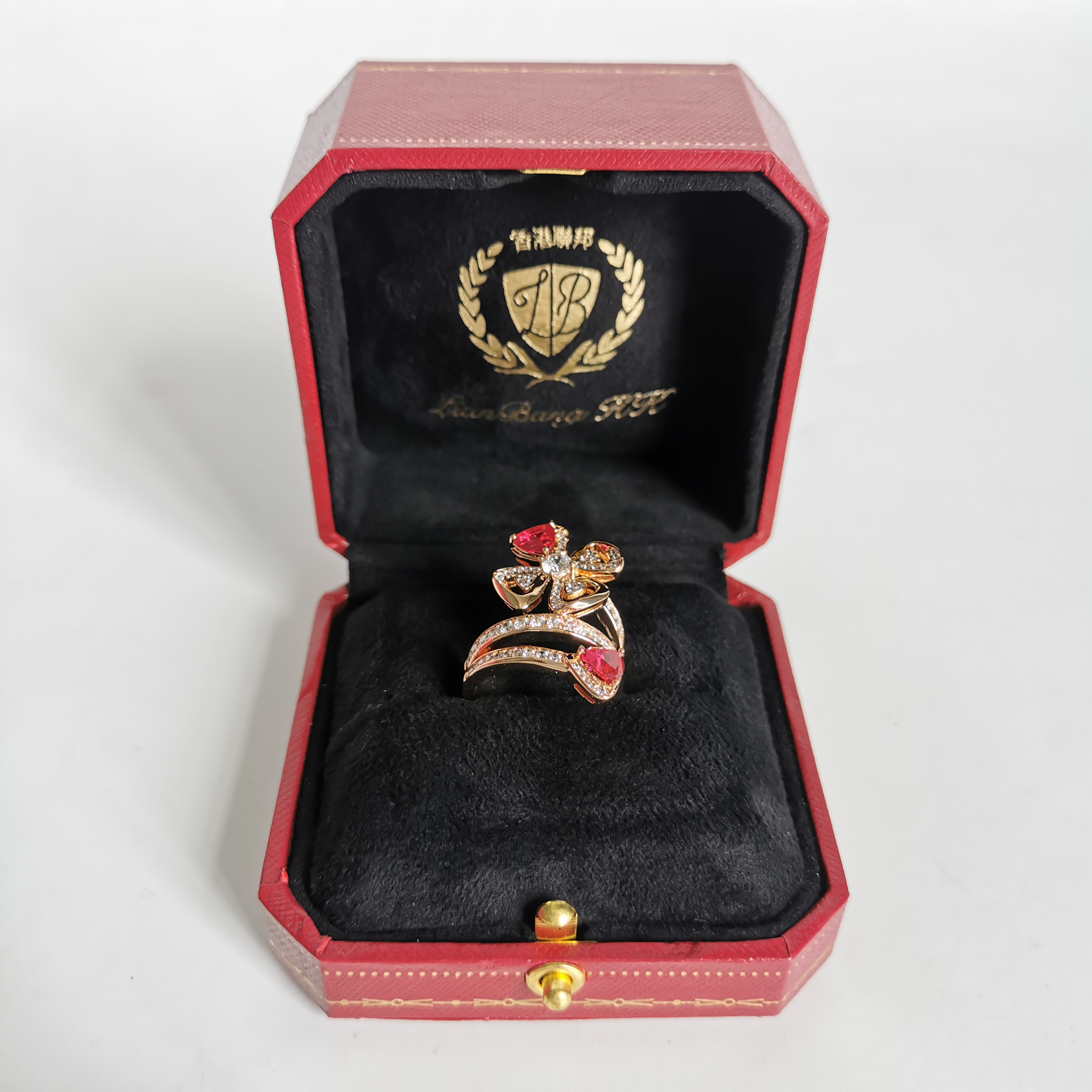 2307戒指--时尚优雅设计戒指赠礼盒