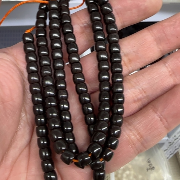 白玉菩提吊坠黑色376