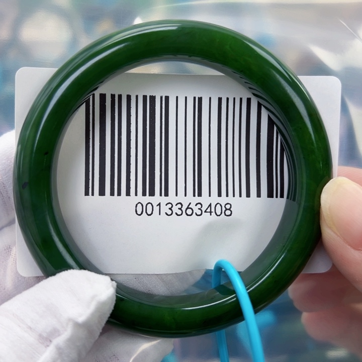 和田玉未镶嵌手镯微瑕57