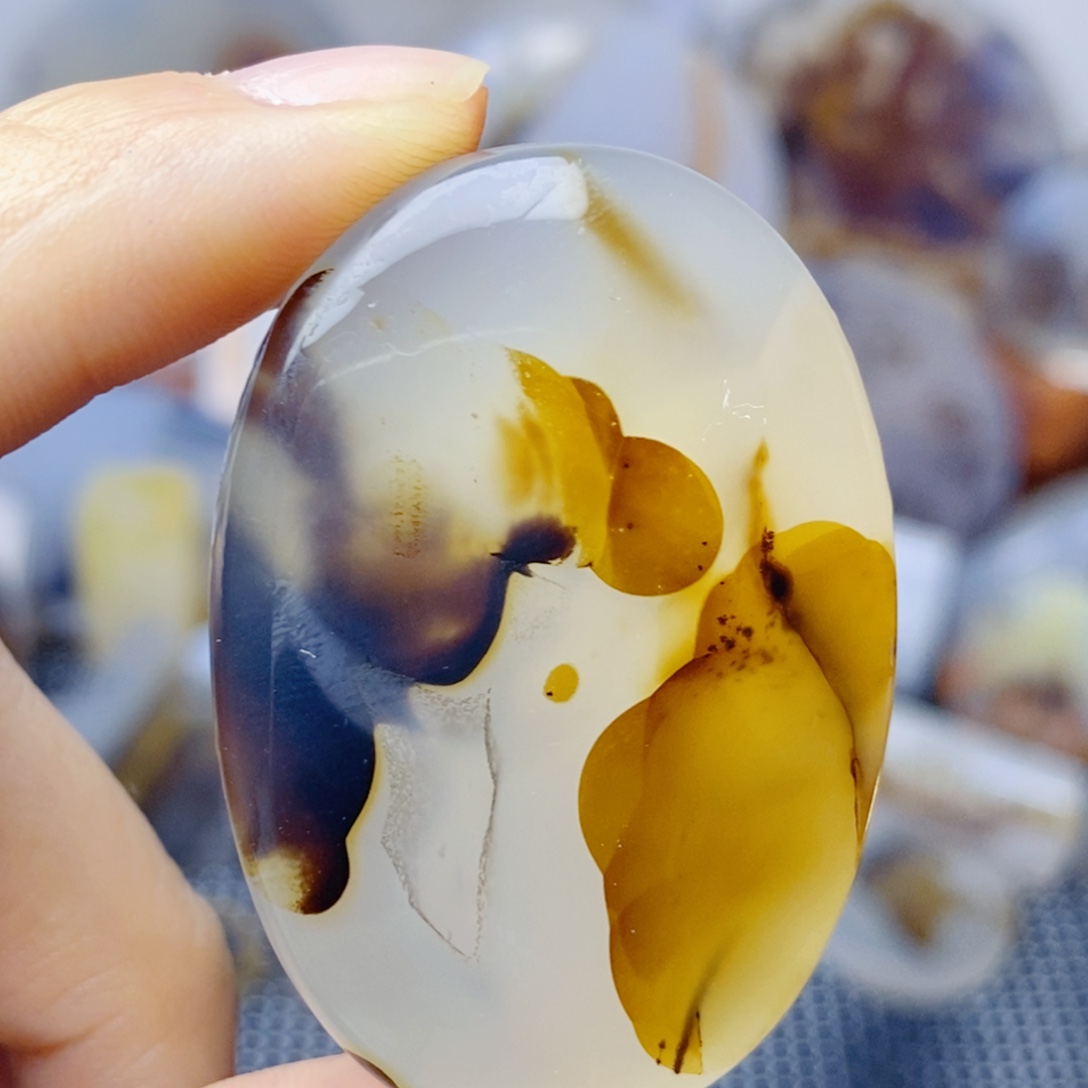 玛瑙/玉髓未镶嵌珠宝奇石