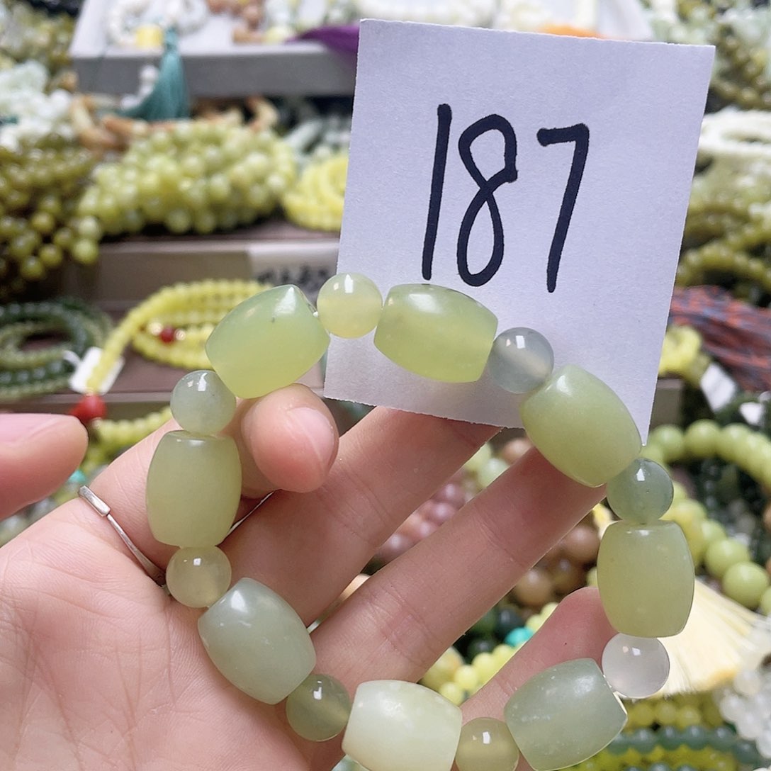 未镶嵌蛇纹石玉手链