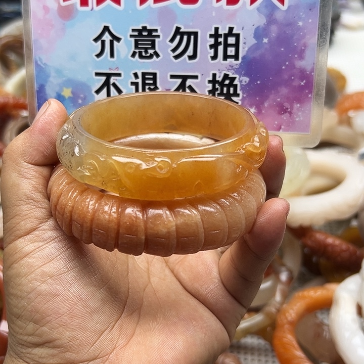 未镶嵌手镯石英岩玉