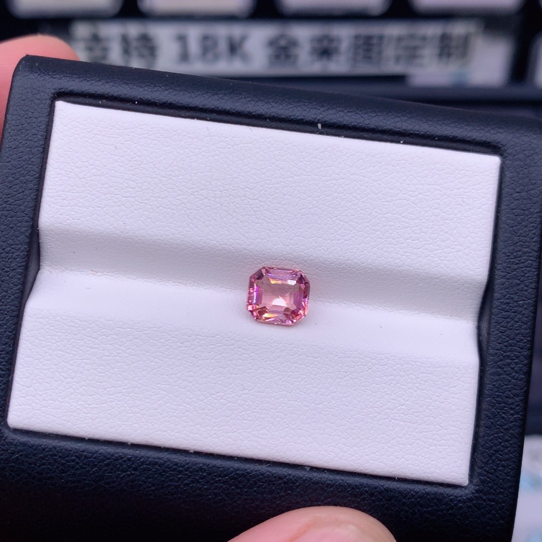 1.65克拉碧玺未镶嵌