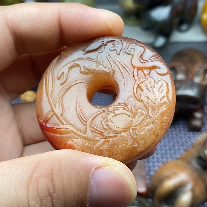 未镶嵌蛇纹石玉颈饰