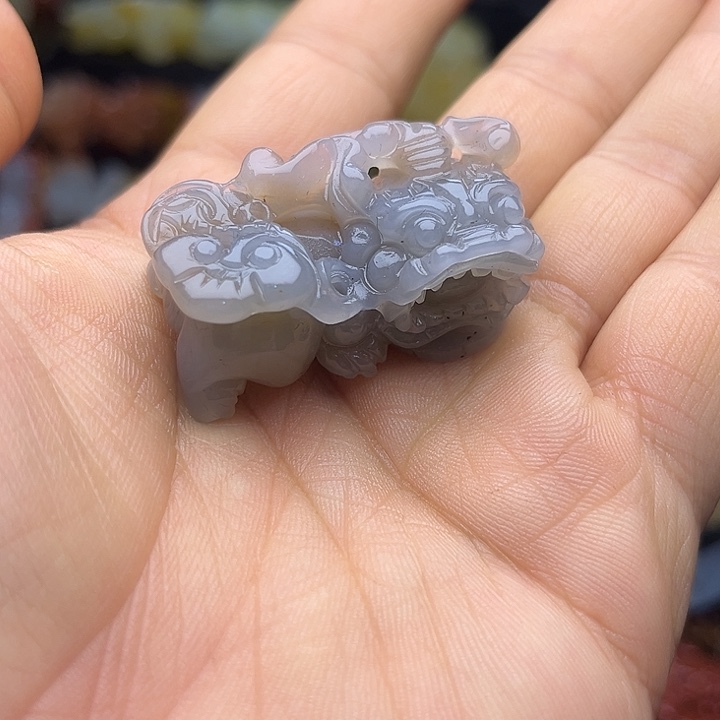 石英质玉（黄龙玉）颈饰未镶嵌