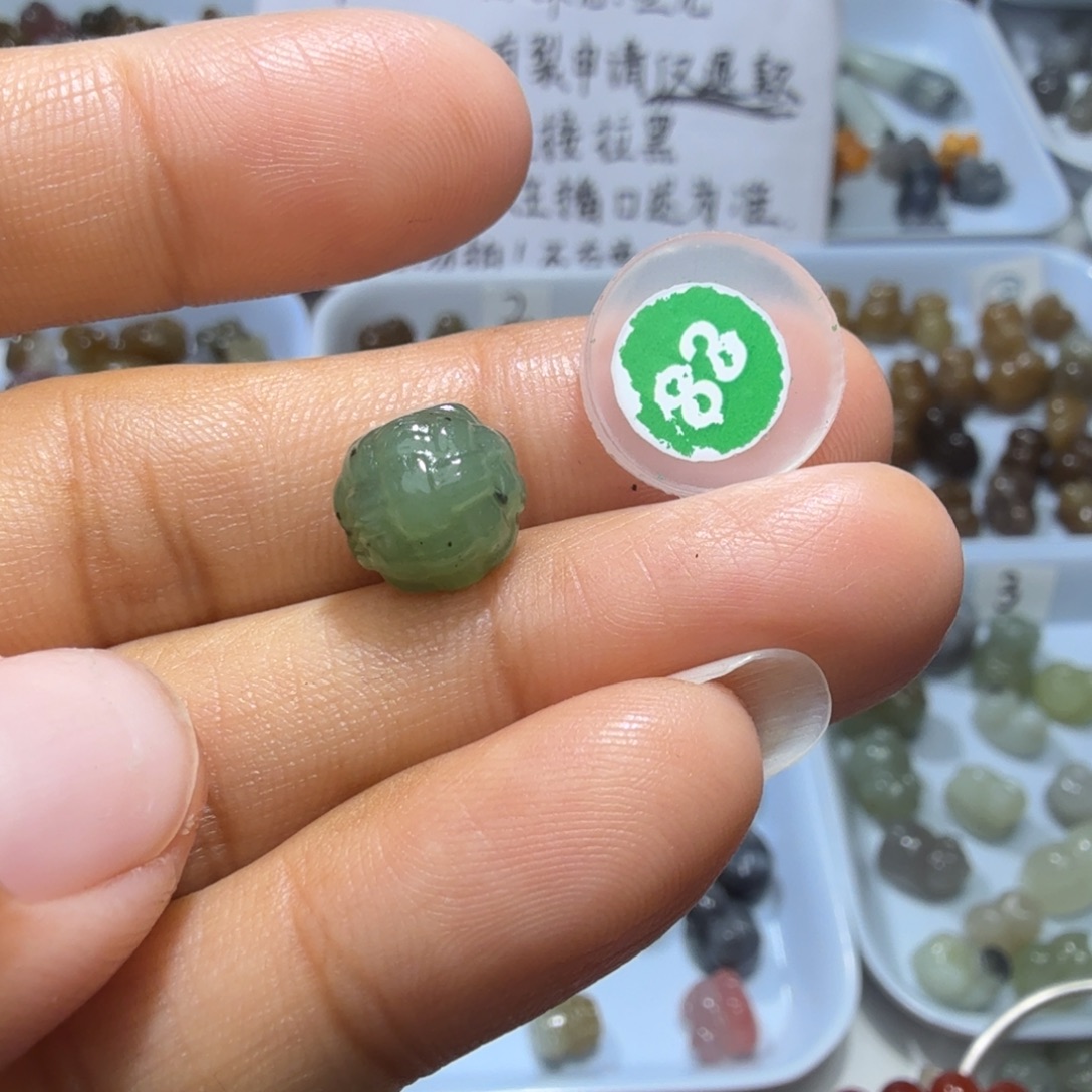 和田玉未镶嵌珠宝奇石