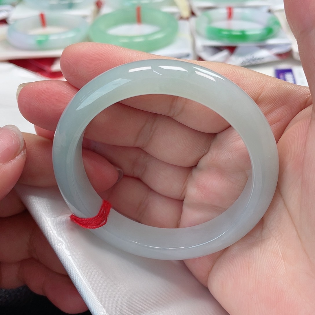 翡翠未镶嵌手镯缅甸翡翠手镯56圈